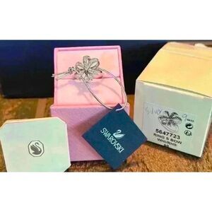 Gorgeous SWAROVSKI Hyperbola Cocktail Ring Sz 9